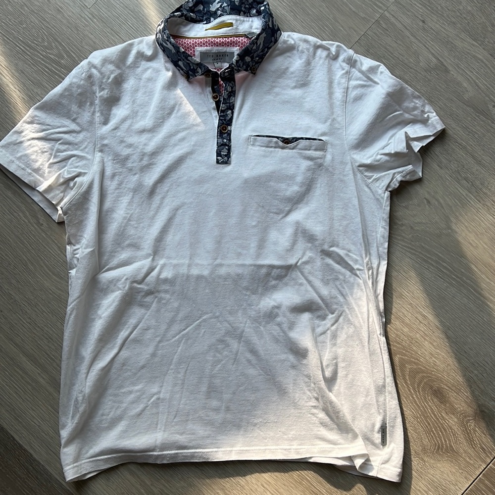 Perfect condition Ted Baker Tshirt!